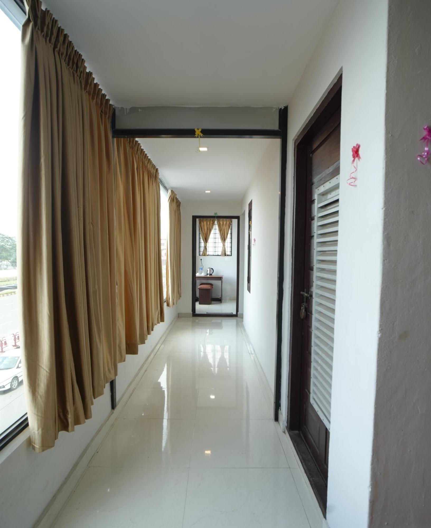 Hotel Port View Residency Pvr à Nedumbassery Extérieur photo