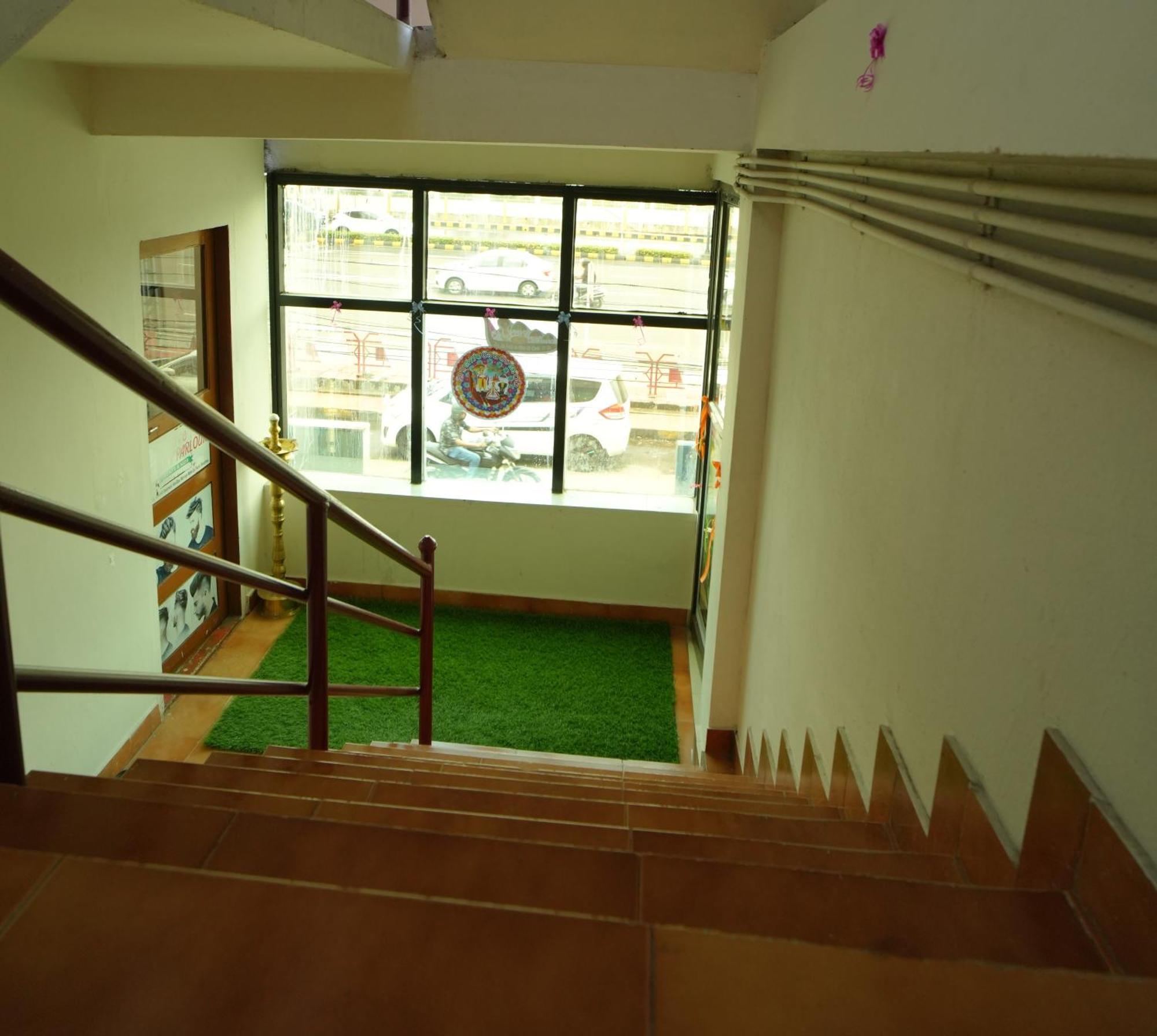 Hotel Port View Residency Pvr à Nedumbassery Extérieur photo